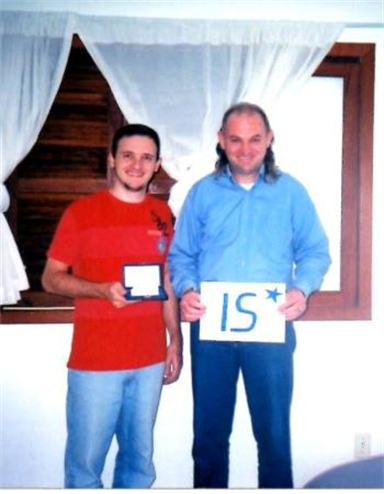 Irmaos Sergio de Azul e Irmao Kleber de vermelho nos 10 anos da IS